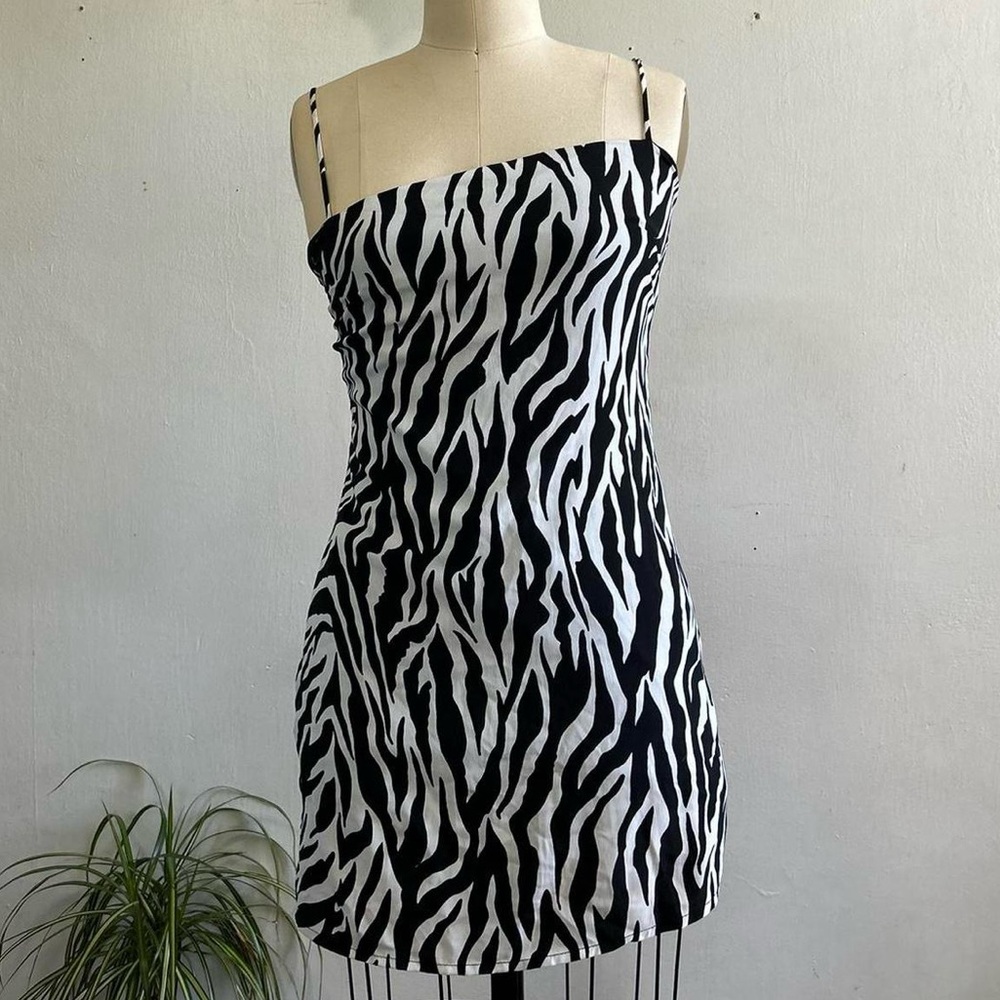 Animal print Size XS black white bodycon mini dress